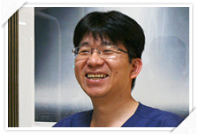 院長?歯学博士 松浦宏昭
